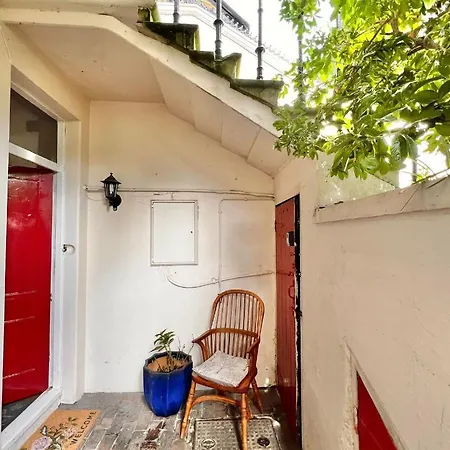 Pretty Studio, 2 Minutes To Beach! Self-Contained. Hove Buitenkant foto