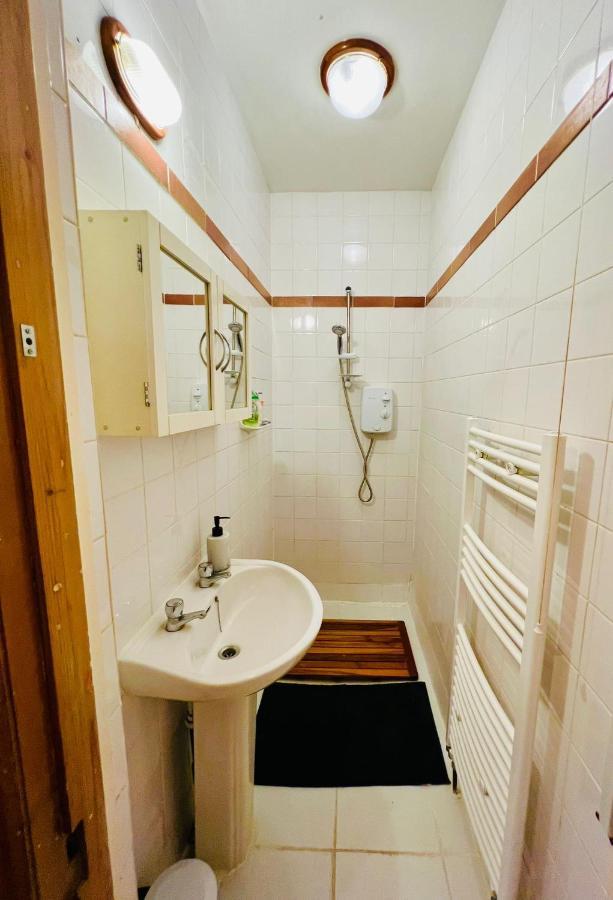 Apartment Pretty Studio, 2 Minutes To Beach! Self-contained. Brighton